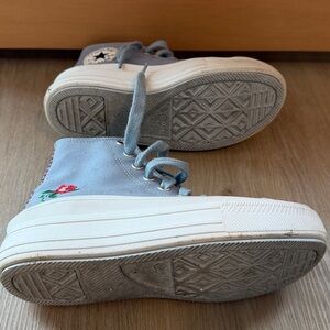 Blue floral Converse 8